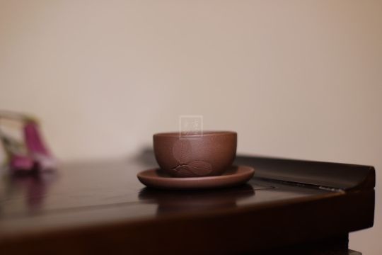 《宜兴紫砂品茗杯》宜兴紫砂壶纯手工紫砂中壶茶具泡茶壶