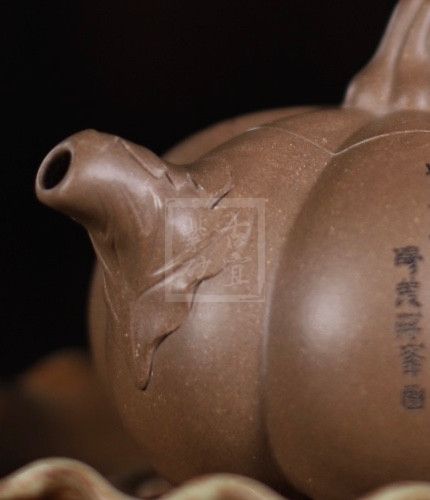 売れ筋】 【典藏*紫砂製*南瓜】茶壺煎茶道具稀少中国古美術容量：280cc